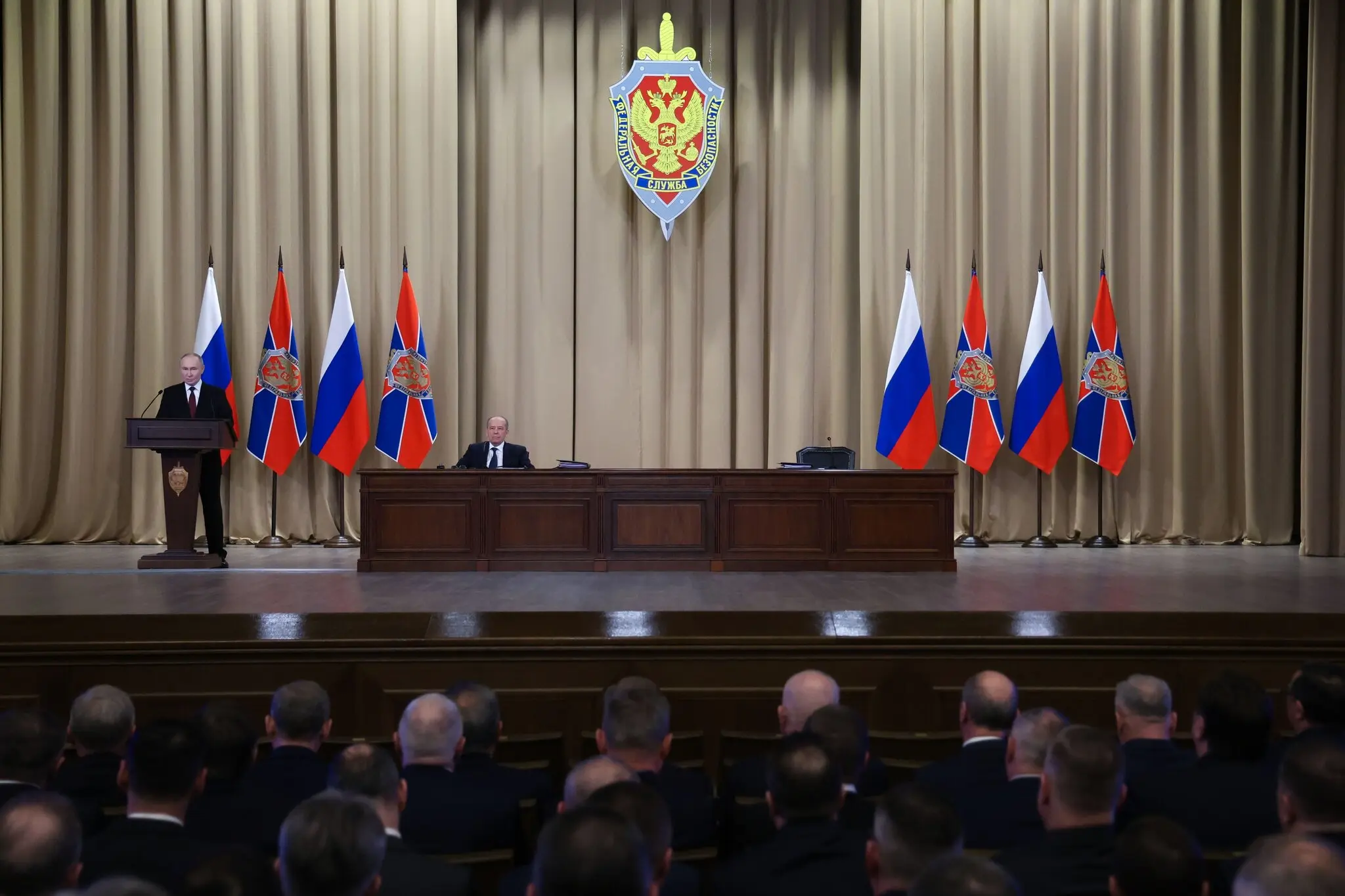 Путін хвалить Трампа за спроби покращити відносини між США та Росією